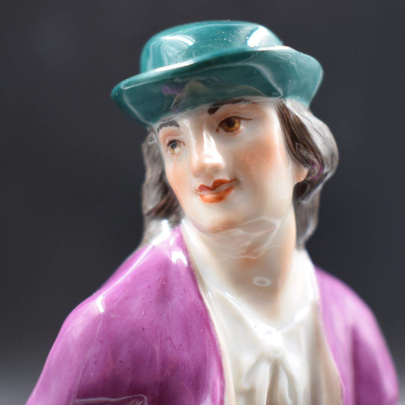 Manifattura di Meissen, ortolano con cesta di ortaggi - immagine 5