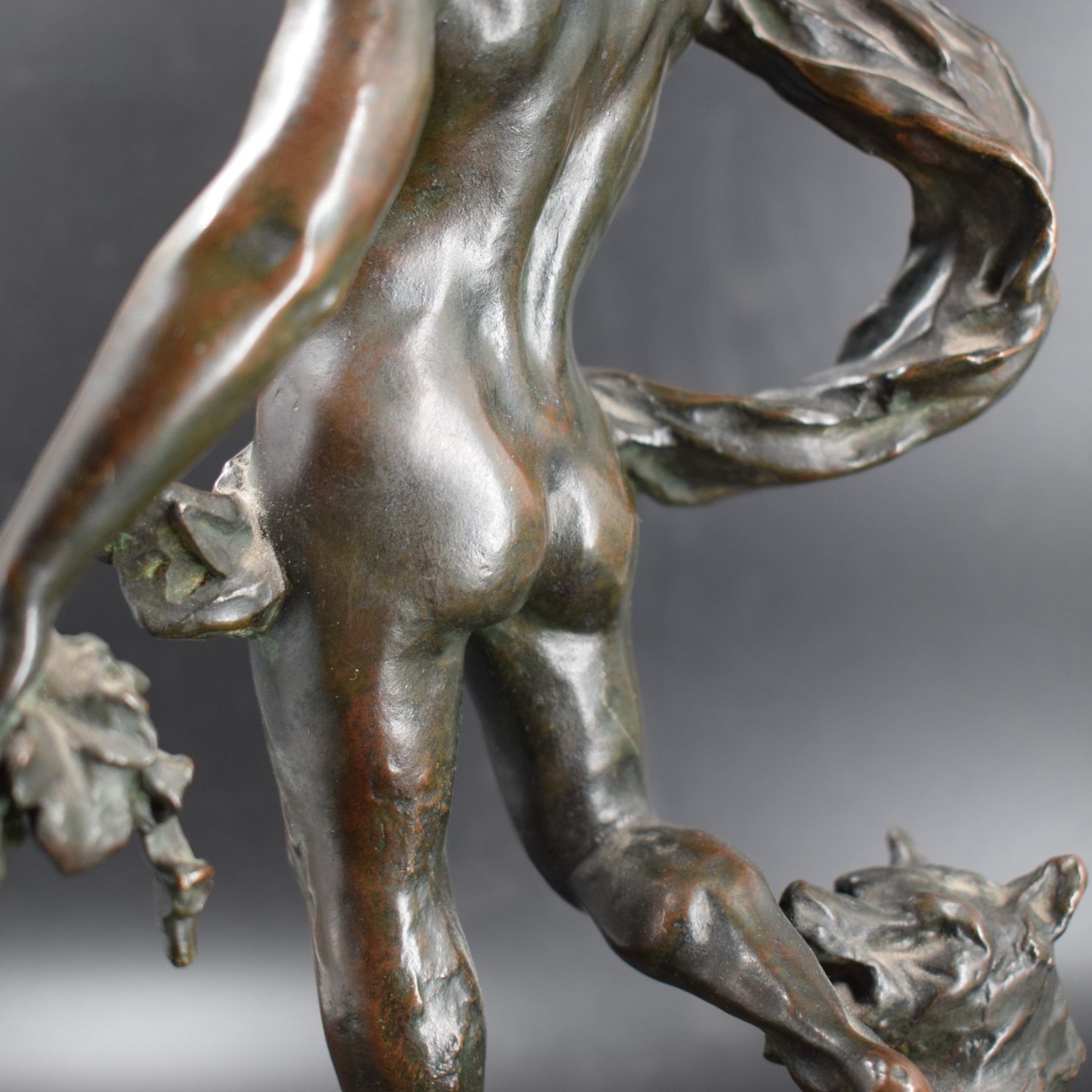 Bacco con pantera, uva e tirso – Bronzo italiano, XIX secolo - immagine 8